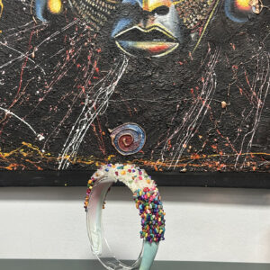 Diademas con piedras multicolores