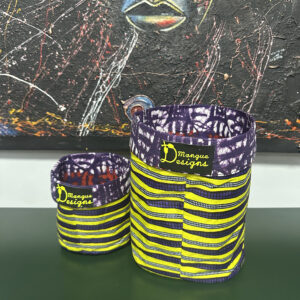 Cestos amarillos con morado